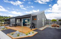 8 person apartment Hanmer Springs NZ