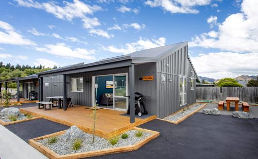 8 person apartment Hanmer Springs NZ